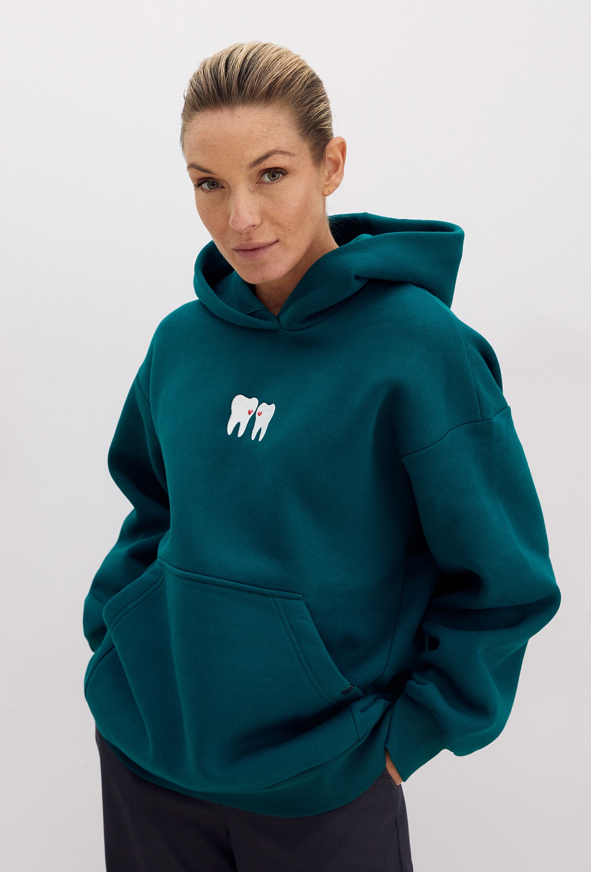 Купить Худи унисекс с вышивкой "Влюбленные зубки" c коротким рукавом ...