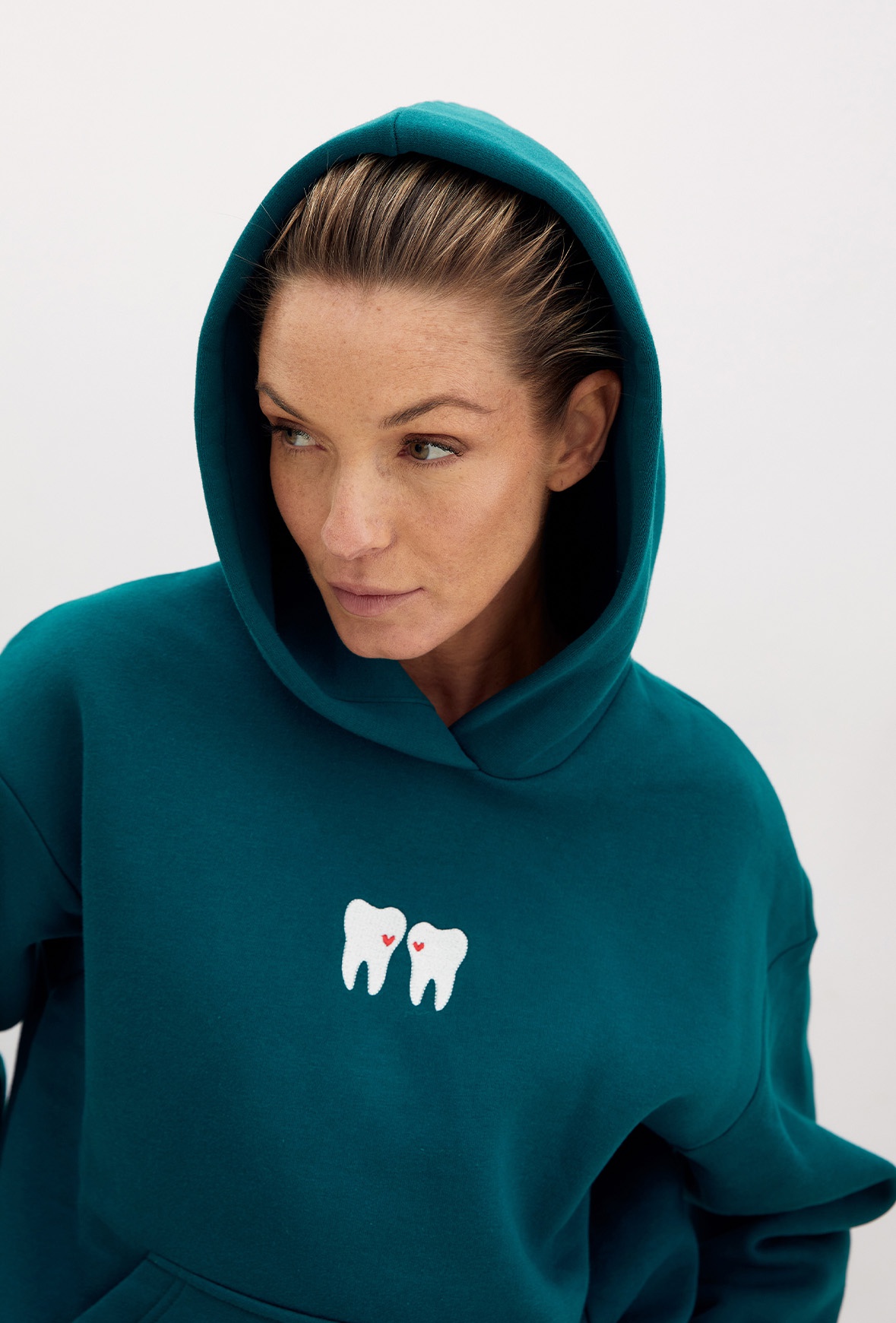 Купить Худи унисекс с вышивкой "Влюбленные зубки" c коротким рукавом ...